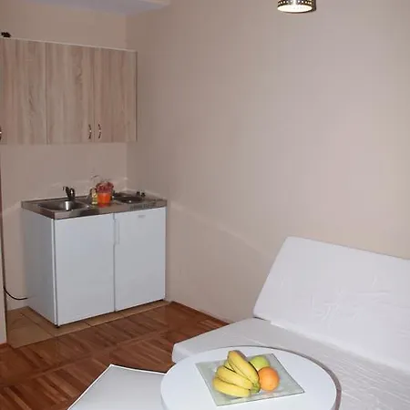 Apartment Matea Vir